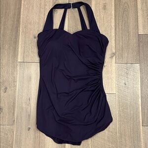 Lands’ End Women's D-Cup Slender Tunic One Piece Swimsuit Size: 8D